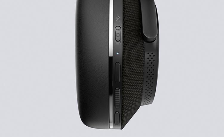 Bowers & Wilkins PX7 S2 ANC Wireless Over-Ear Headphones Over-Ear Wireless Headphones B_W-PX7-S2-ANC-Headphones_6