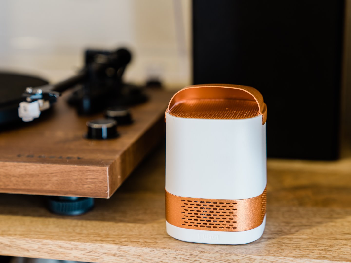 LUFT Duo USB Personal Desktop Air Purifier | Dual Photocatalytic Nanotech | Filterless Air Purifiers Luft-Duo-Air-Purifiers-_8_d02a06dc-6571-4f8e-9f92-ad3ec27c3b12