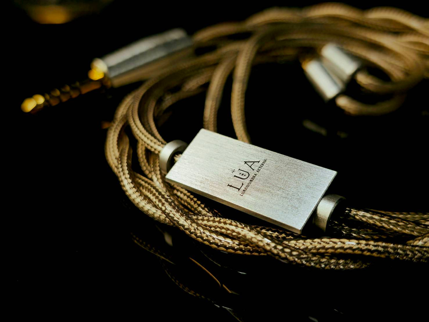 Rossi & Wing LUA Gaze Headphone Upgrade Cable | 4.4 mm (balanced) & CM 0.78 (2-PIN)