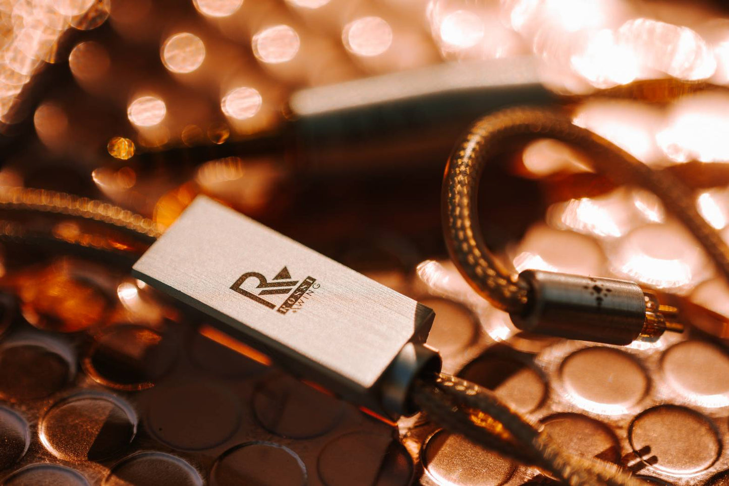 Rossi & Wing LUA Gaze Headphone Upgrade Cable | 4.4 mm (balanced) & CM 0.78 (2-PIN)