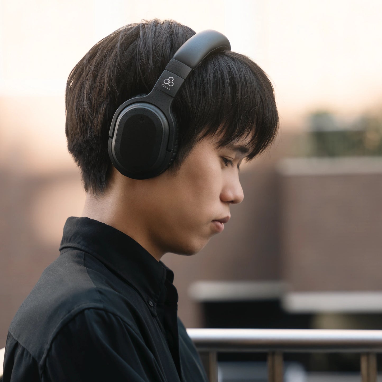 Final UX3000 SV Wireless Over-Ear Headphones with Hybrid ANC